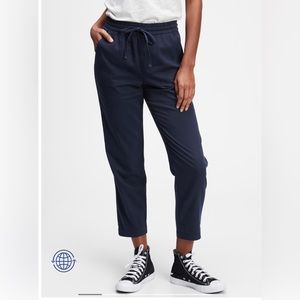Gap Easy Straight Pull on Pant